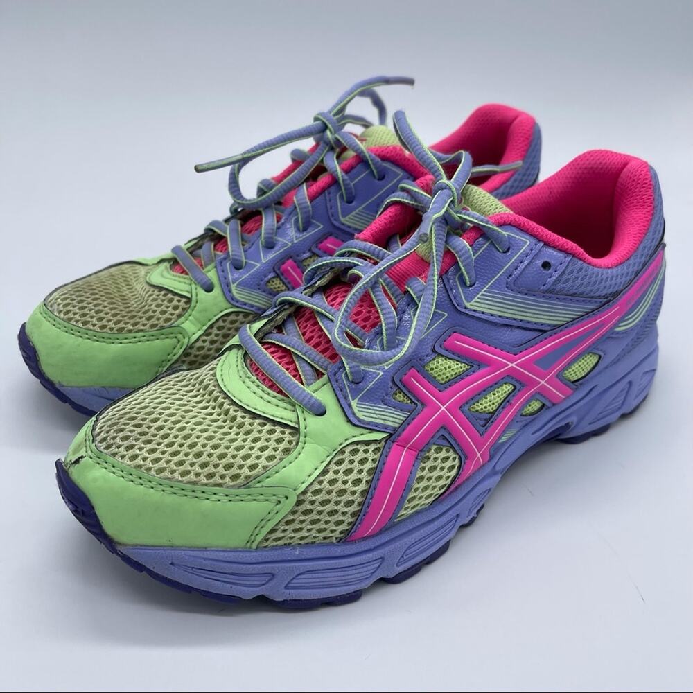 ASICS Gel Contend 3. Big Kids Size 6/Women’s Size 8. In good used condition!